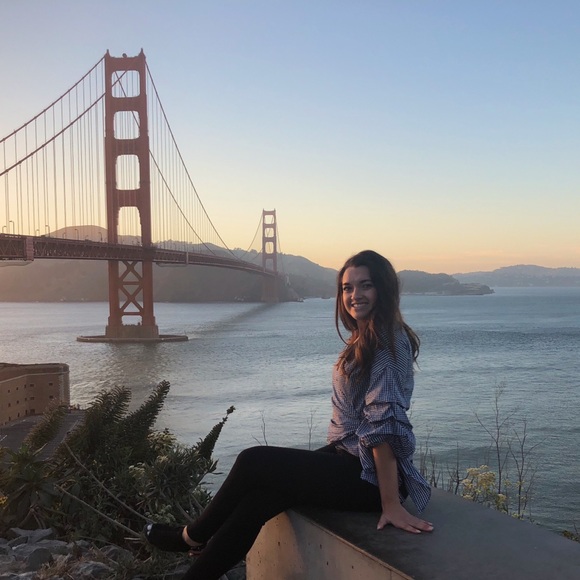 Meet your Posher, Alexis - Picture 1 of 1